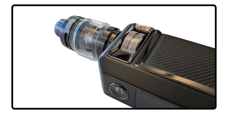 Une molette de réglage latérale